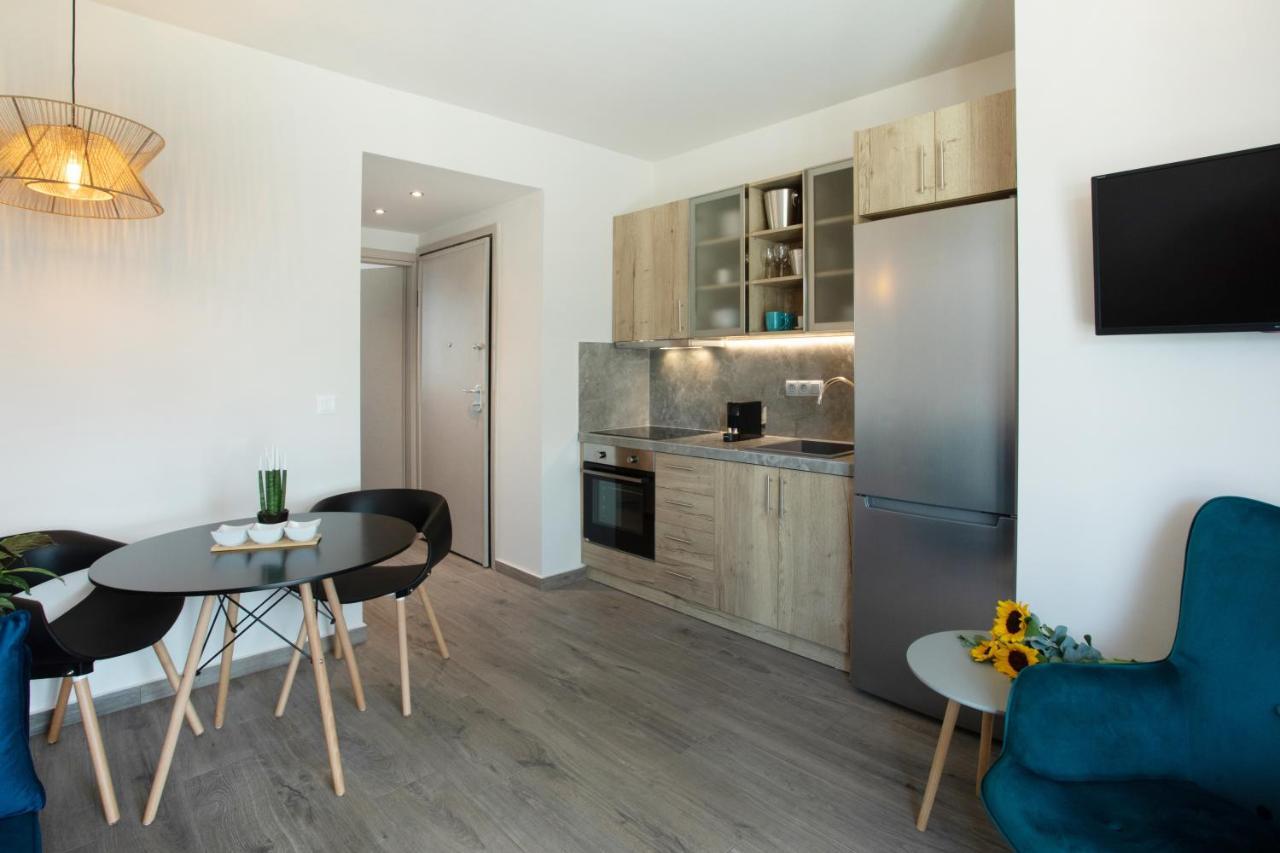 Alikon Adult-Only Aparthotel Неос Мармарас Екстериор снимка